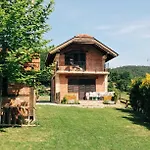 Una Guest House *