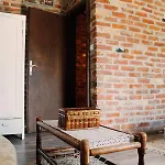 Una Guest House *