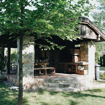 Una Guest House *